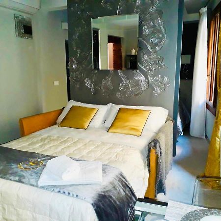 Suite Dream On The River Venedig Exterior foto
